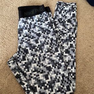Nike pro leggings